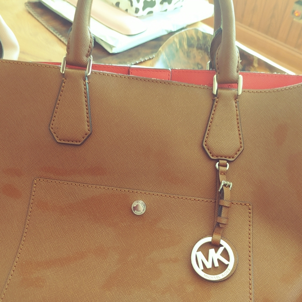 Micheal Kors Purse